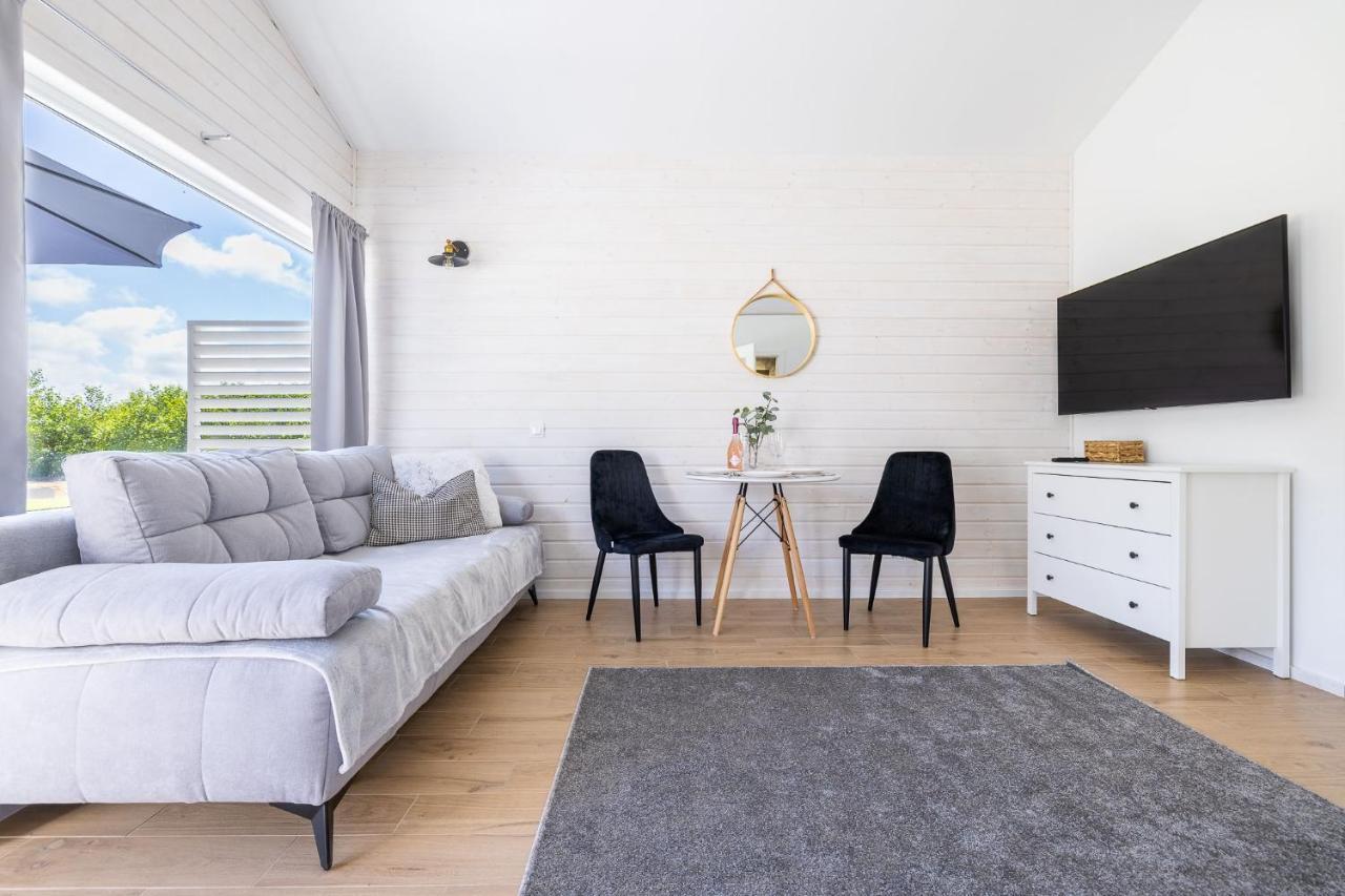 Lumi Resort Domki Letniskowe Z Podgrzewanym Basenem Rewal Εξωτερικό φωτογραφία