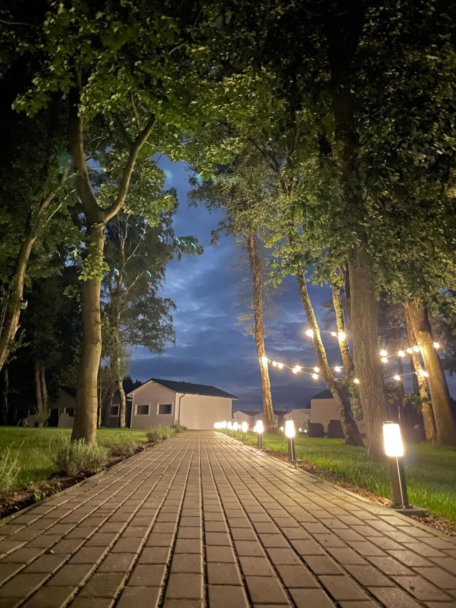 Lumi Resort Domki Letniskowe Z Podgrzewanym Basenem Rewal Εξωτερικό φωτογραφία