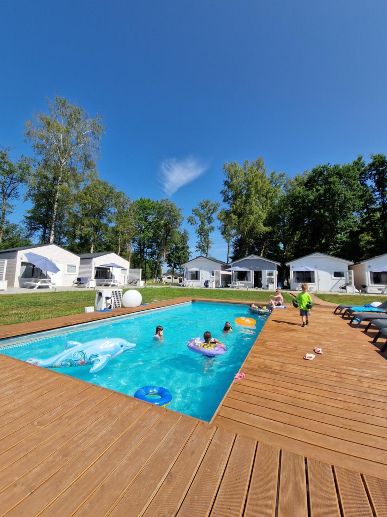 Lumi Resort Domki Letniskowe Z Podgrzewanym Basenem Rewal Εξωτερικό φωτογραφία